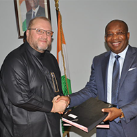 HANUAAAAAAE4BFFAAAdoeEWgAAAAASUVORK5CYII=