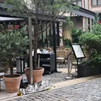 Explosion Lyon Restaurant