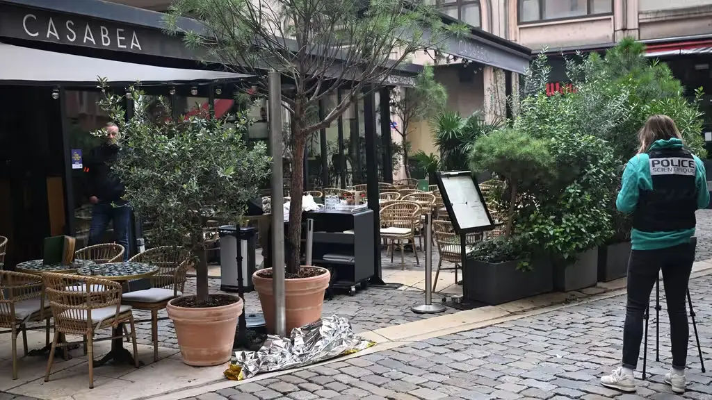 Explosion Lyon Restaurant