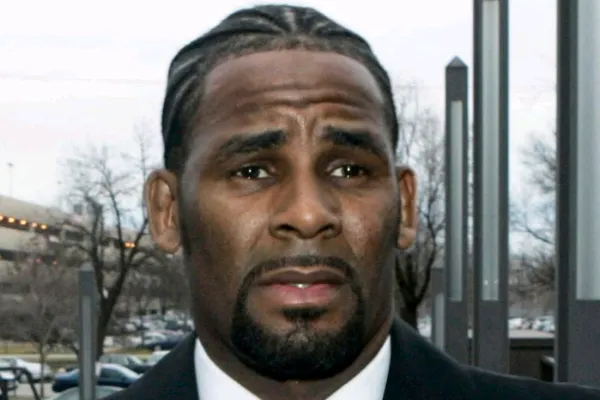 15 R Kelly Criminal Record.w700.h700 Crop