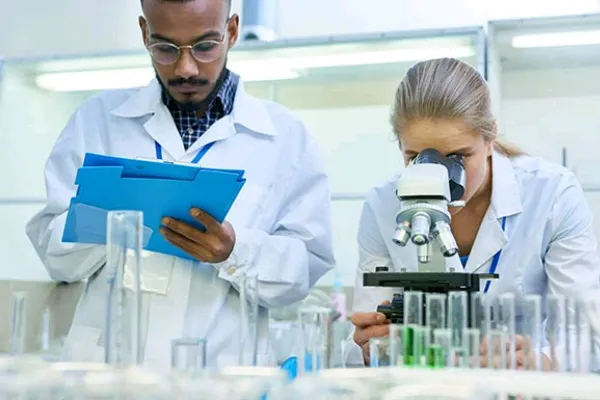 Maladies Rares Recherche Laboratoire Crop