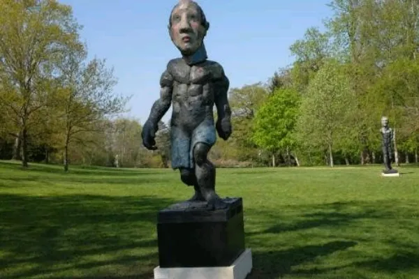 A A Sculpture 0 Crop