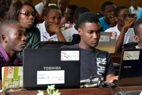 08062017 Afrique Censure Reseaux Crop