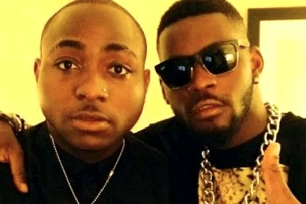 Davido Attristé Par Le Décès De DJ Arafat Déclare Je Serai Là Pour Ta Famille Crop