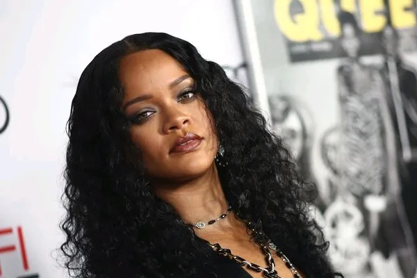 801x410 Riri Crop