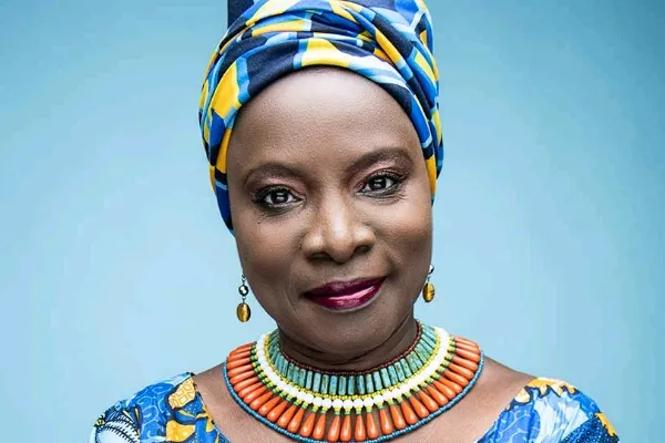 Angelique Kidjo Crop