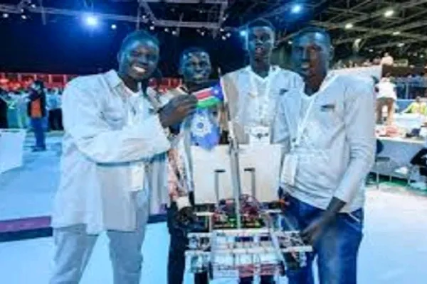 ROBOT 600x338@2x Crop