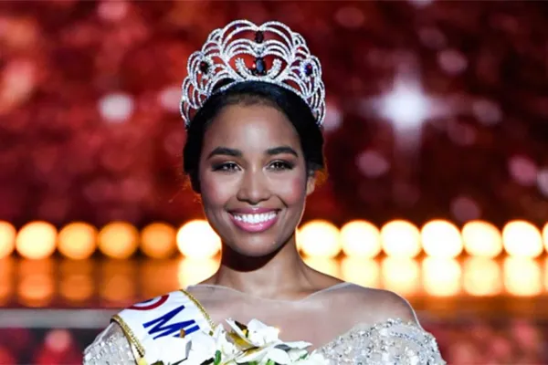 Cl&eacute;mence Botino Miss France 2020