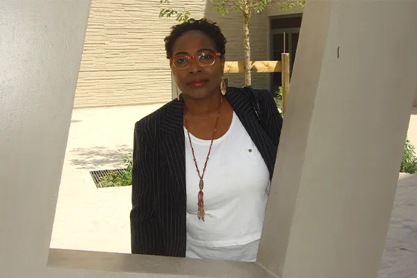 Bello Elisabeth OSEINI