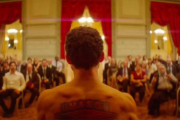 Homme Qui A Vendu Sa Peau 1