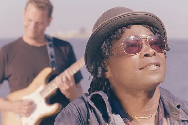 Jos&eacute; Perenga Et Apolos Chris 1