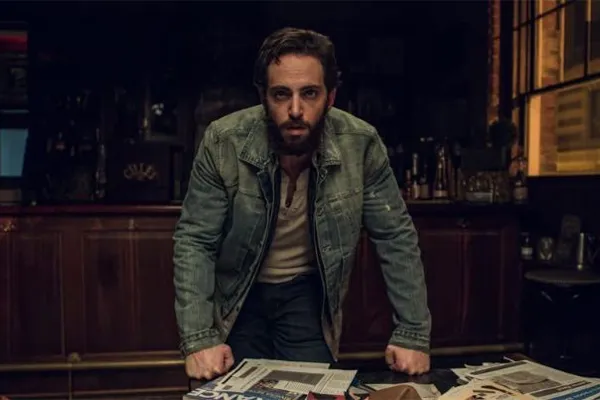 Zach Avery Accus&eacute; De Ponzi 2