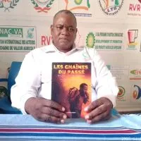 Les Chaines Du Passe